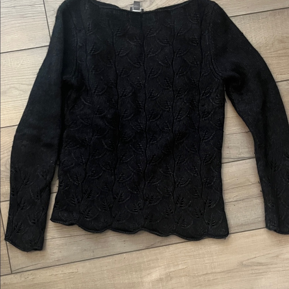 Ann Taylor Vintage Black Scalloped Hem Knit Sweater, size Large (Wool/angora)